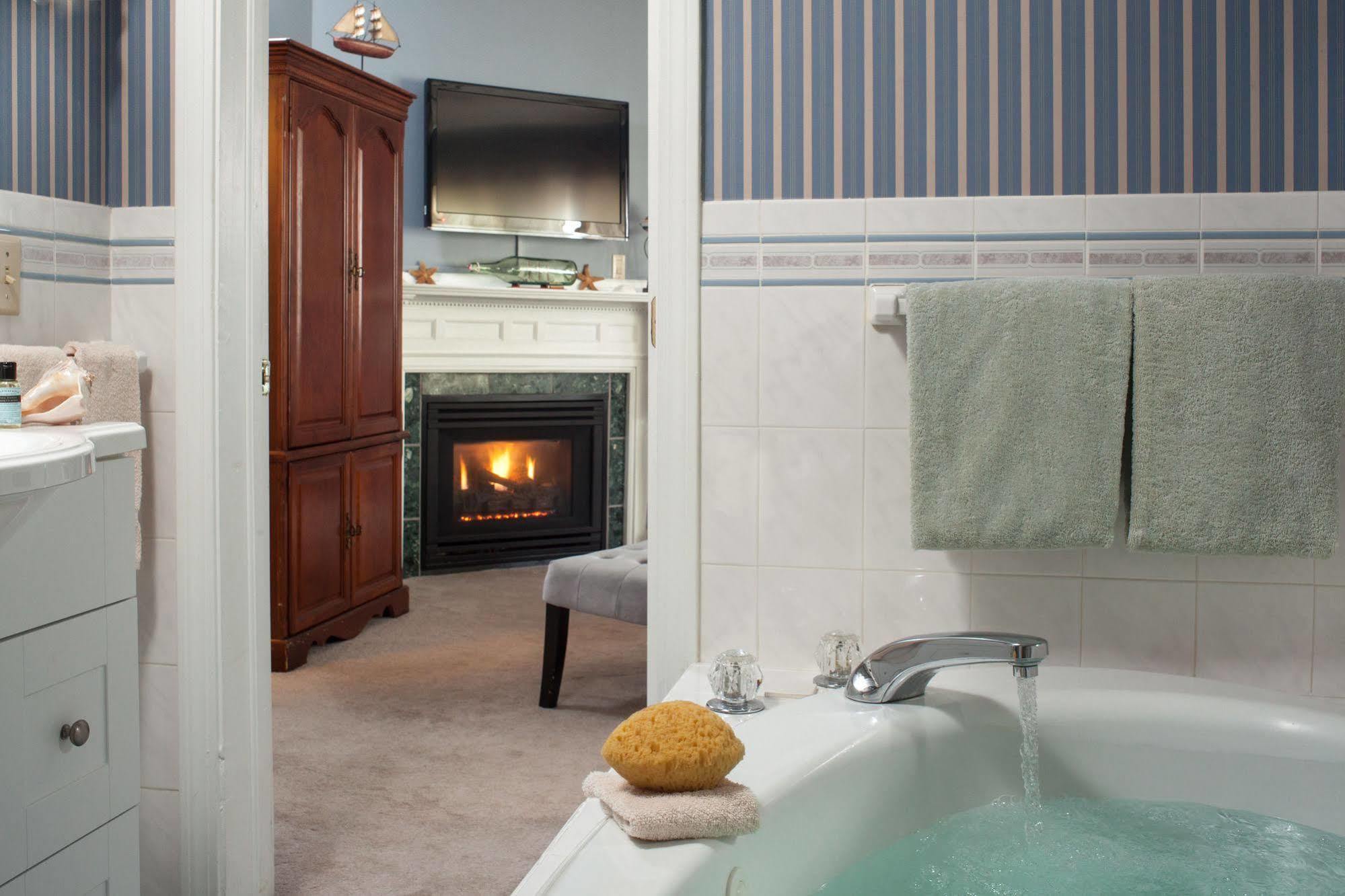 Beech Tree Inn And Cottage نيوبورت المظهر الخارجي الصورة