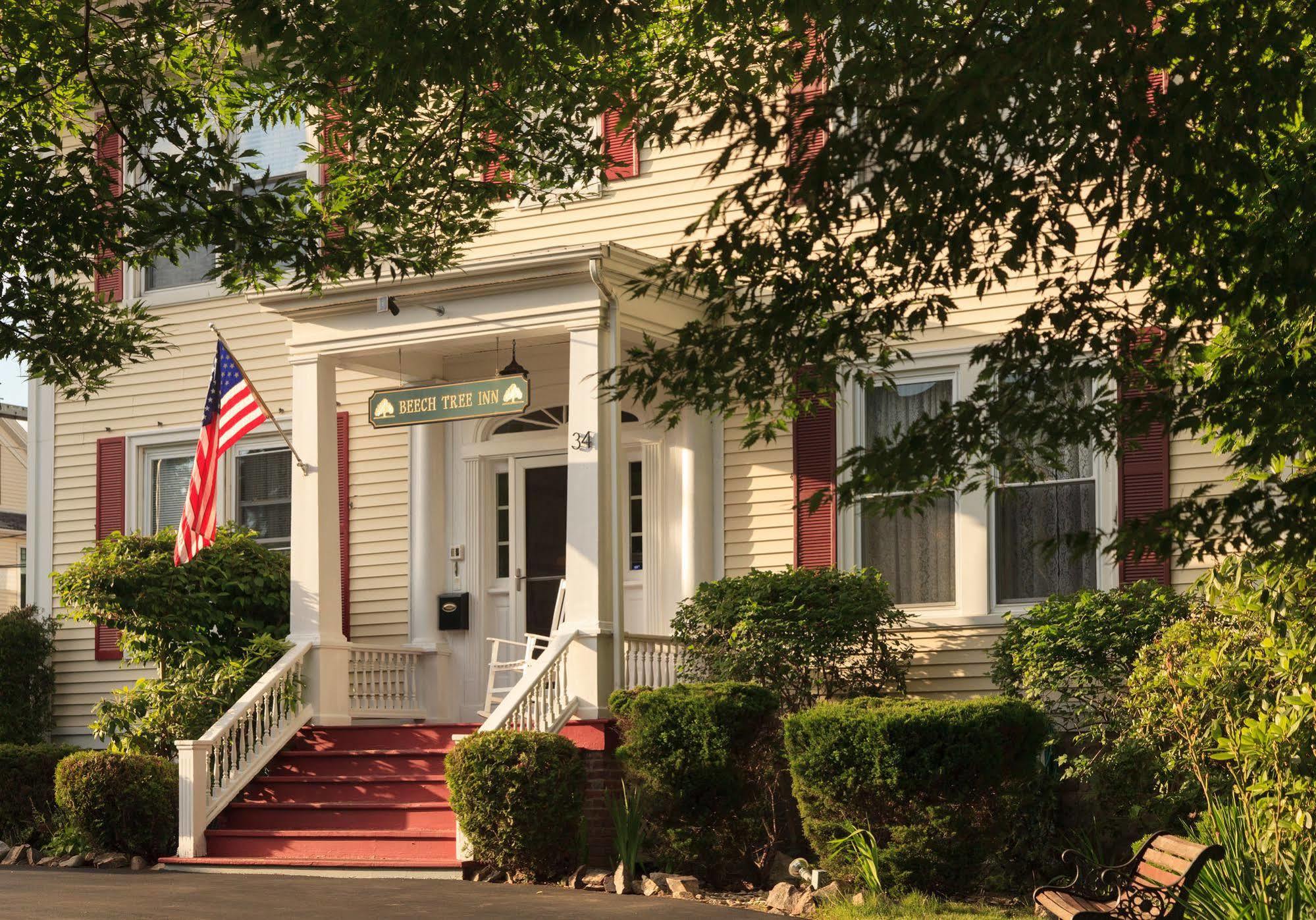 Beech Tree Inn And Cottage نيوبورت المظهر الخارجي الصورة