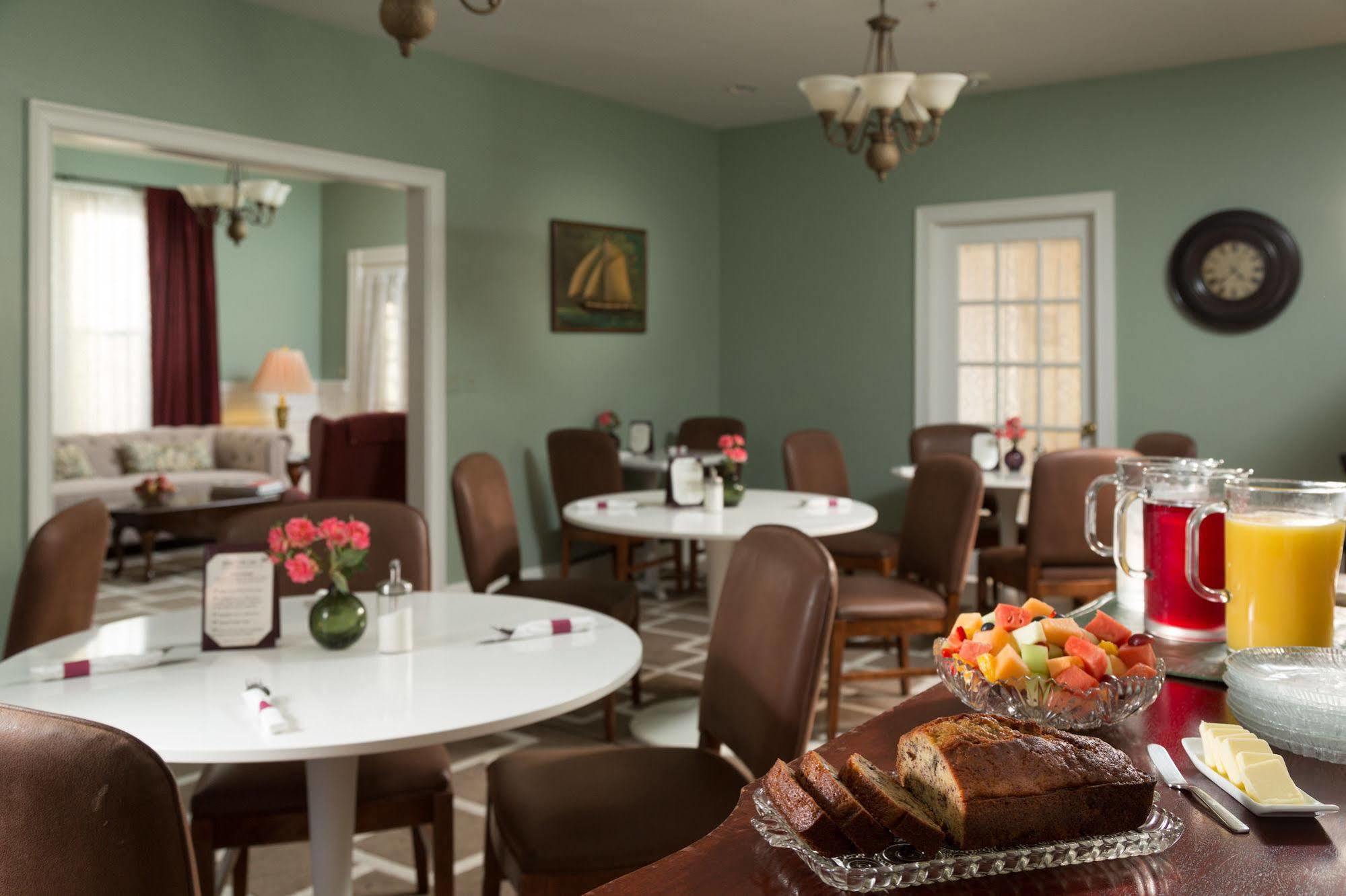 Beech Tree Inn And Cottage نيوبورت المظهر الخارجي الصورة